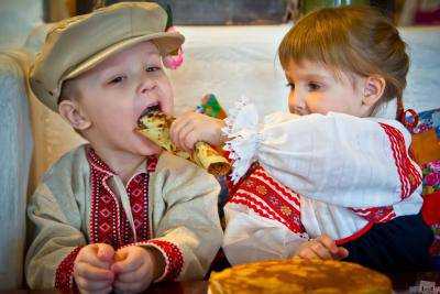 Масленицу в Николаеве праздновали с вкусностями и развлечениями