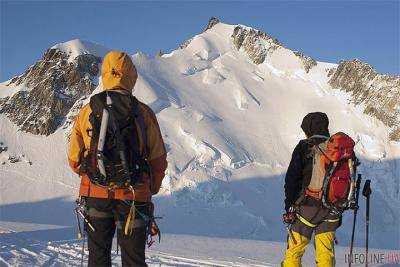 В итальянских Альпах в результате схода лавины погиб один человек, трое пострадали