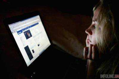 Американские психологи заявили, что соцсети усиливают чувство одиночества