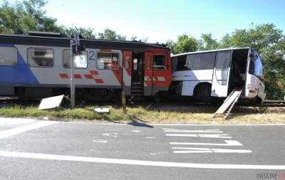В США в городе Билокси поезд протаранил автобус с 50 пассажирами
