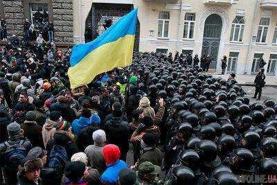 Активисты и нардепы призвали выходить на Майдан через разгон блокады