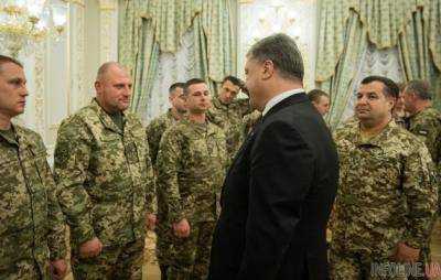 На этой неделе Порошенко наградил около 100 военнослужащих