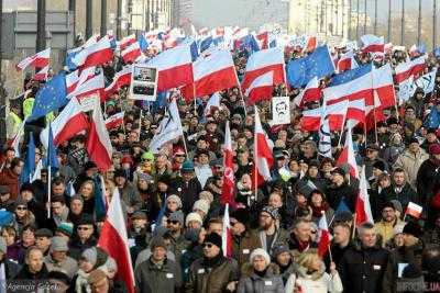Демонстрации в поддержку проевропейского курса состоялись в Польше
