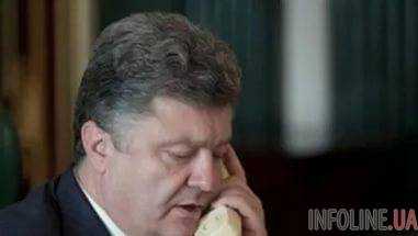 П.Порошенко на следующей неделе поговорит по телефону с А.Меркель и Ф.Олландом
