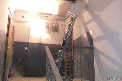 В Ровно в подъезде жилого дома произошел взрыв