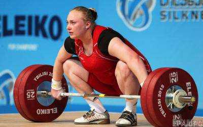 Украинка А.Лысенко стала серебряным призером Чемпионата Европы по тяжелой атлетике