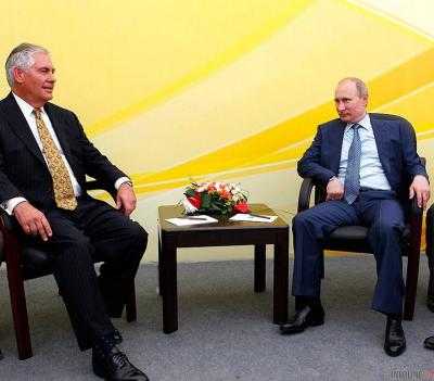 В.Путин "пунктирно" обсудил с Р.Тиллерсоном вопрос Украины - Д.Песков
