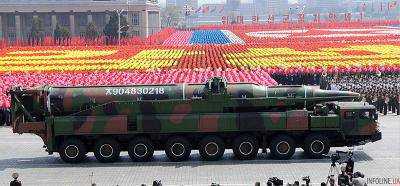 На параде в КНДР демонстрировали баллистические ракеты