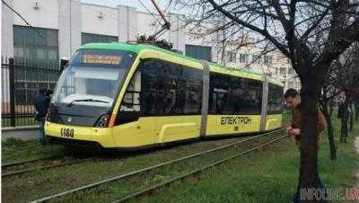 Трамвай сбил школьника во Львове