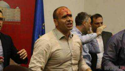 Опубликованы кровавые кадры штурма парламента Македонии