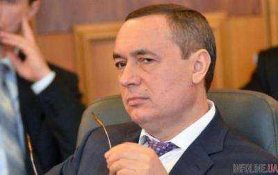 Бывший народный депутат Николай Мартыненко сообщил, что сдал все загранпаспорта