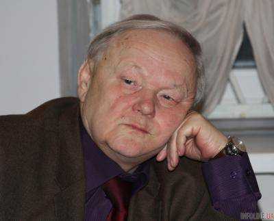 Украинского поэта Б.Олийныка похоронили на Байковом кладбище в Киеве