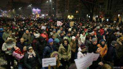 Протесты против помилования коррупционеров прошли в Румынии