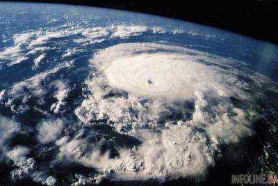 NASA показало тропический циклон "Донна" из космоса