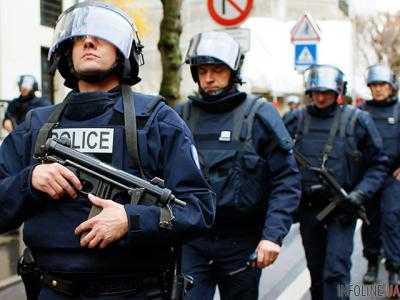 В Париже усилили меры безопасности в преддверии церемонии передачи полномочий Е.Макрону