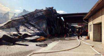 Пожар на фабрике в Березани локализовали
