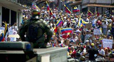 Во время манифестаций в столице Венесуэлы пострадали около 50 человек