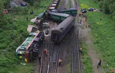 Столкновение поездов на Хмельнитчине сняли с дрона.Видео