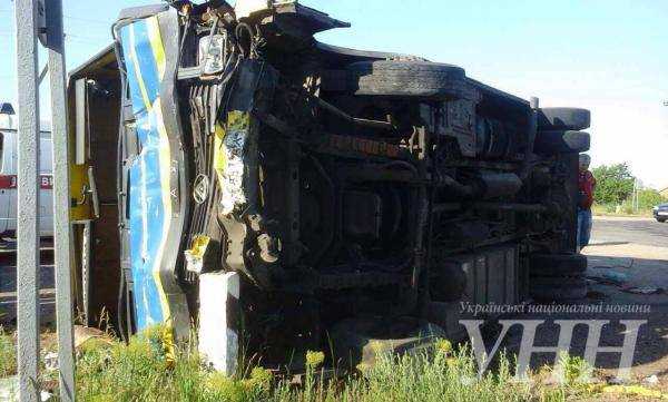 В Запорожье маршрутка столкнулась с микроавтобусом: 32 человека пострадали