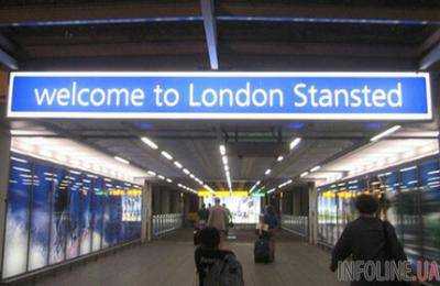 В лондонском аэропорту Станстед  задержали мужчину по подозрению в подготовке терактов