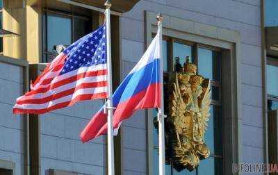 США с опозданием поздравили россиян с Днем России