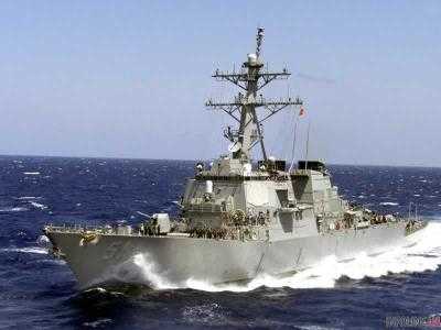 У берегов Японии американский эсминец столкнулся с торговым судном, есть пострадавшие