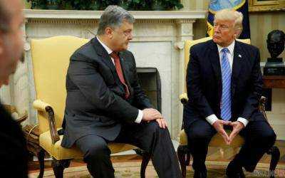 Американские СМИ обрушились на Трампа из-за переговоров с Порошенко
