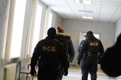 Одному из руководителей "Самообороны Крыма" объявили подозрение
