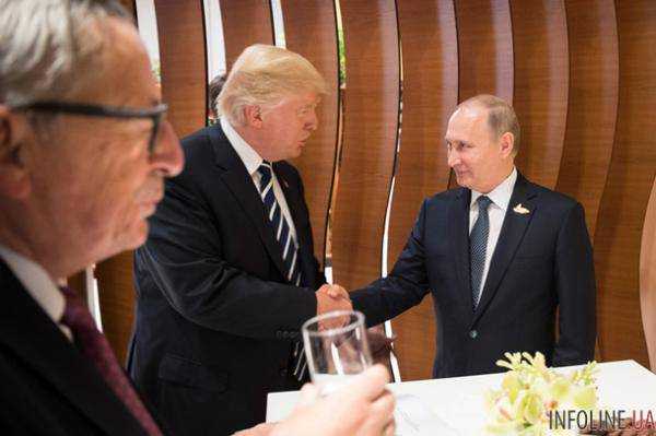 Трамп и Путин впервые пожали друг другу руки.Фото.Видео