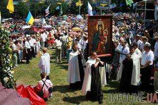 В Бердичев на праздник Матери Божьей Святого Скапулярия прибыл кардинал из Ватикана