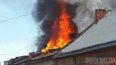В центре Львова произошел масштабный пожар в жилом доме