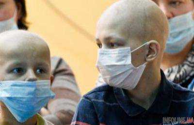 В Украину поставили лекарства для онкобольных и страдающих дефицитом гормона роста детей