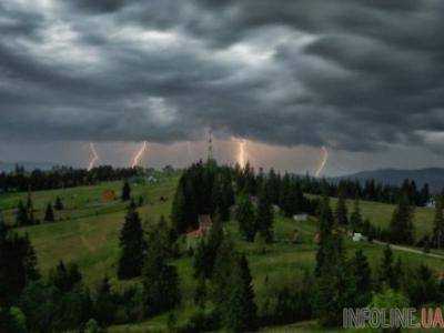 На Закарпатье объявил сразу два штормовых предупреждения