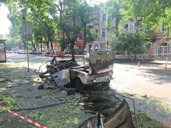 В центре Одессы взорвался автомобиль.Фото.Видио