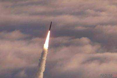 Северокорейская баллистическая ракета едва не сбила гражданский самолет