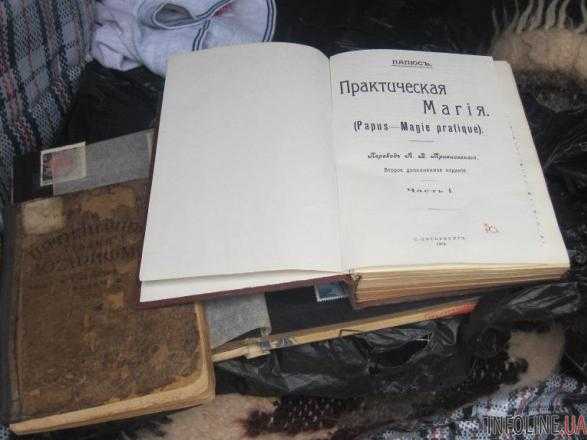 Россиянин пытался ввезти из Украины старинные книги и марки
