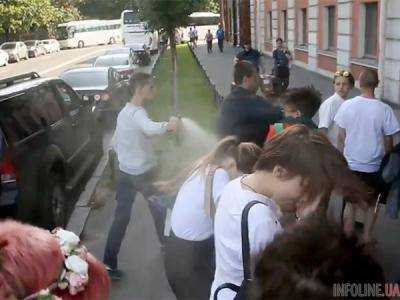 В Санкт-Петербурге напали на ЛГБТ-активистов.Видео
