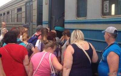 Сидят по очереди: украинцев шокировал сервис Укрзализныци