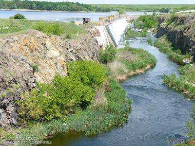 В украинской реке обнаружили смертельный вирус: первые подробности