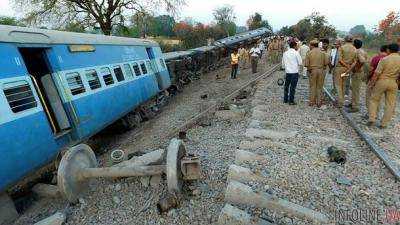 В Индии произошла крупная железнодорожная авария
