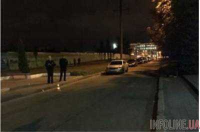 Опубликованы кадры с места массовой потасовки в Харькове: пострадавший получил огнестрельные ранения грудной клетки и обеих ног