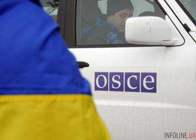 СММ ОБСЕ за сутки зафиксировала более 30 взрывов на Донбассе