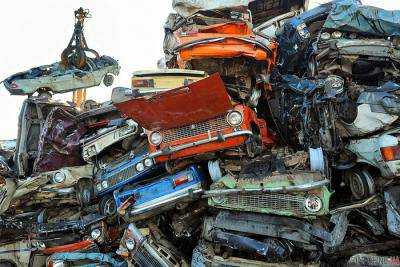 СМИ: в Украине готовятся утилизировать старые авто