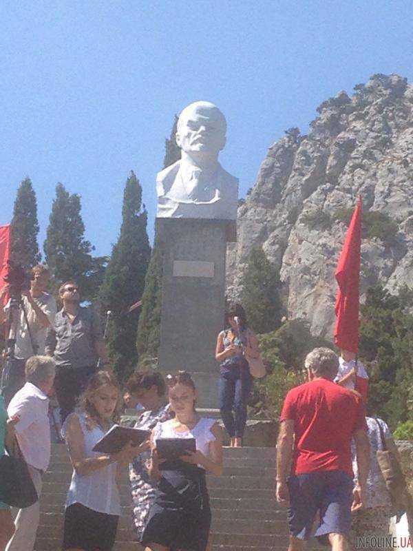 В аннексированном Крыму открыли памятник Ленину