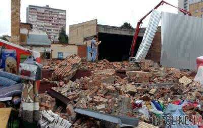 Много пострадавших: под Москвой обрушилась стена кинотеатра. Видео