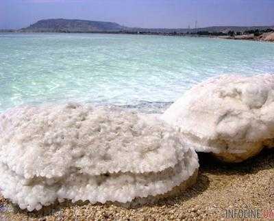 Морская соль с Мирового океана загрязнена пластиком - ученые