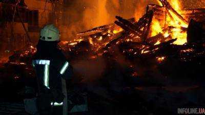 Пожар в "Виктории" пытались погасить без вызова спасателей