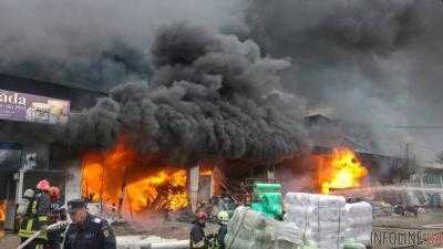 Масштабный пожар произошел на складах с химвеществами в Румынии