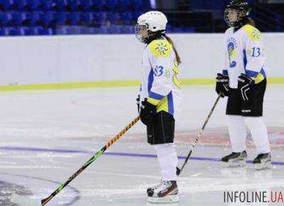 Королевы Днепра и Пантеры одержали победы на старте женского ЧУ по хоккею