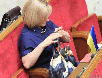 На лабутенах: Луценко красовалась в Раде в туфлях на 13 пенсий